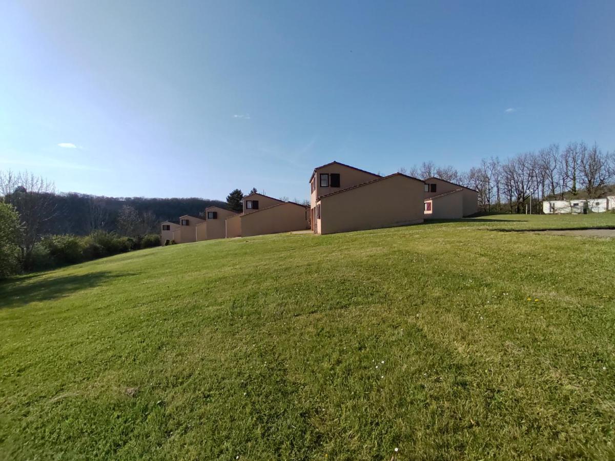 Village Bord De Ciel Caylus Екстериор снимка